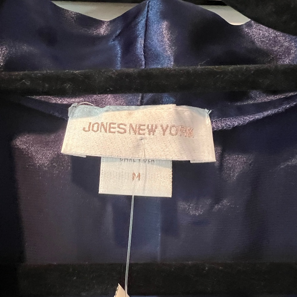 Jones Dark blue satin robe,
